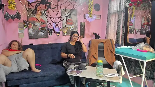 lesbiancuple's Webcam Show