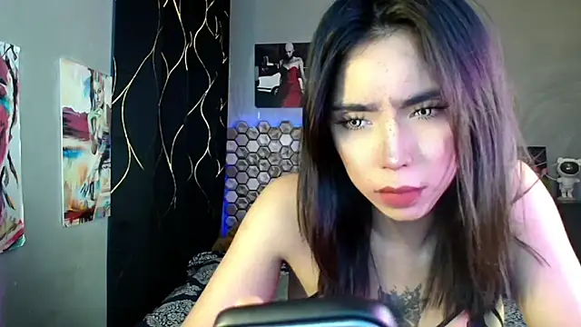 Hot_Metallica69: διαδικτυακό σόου στην κάμερα