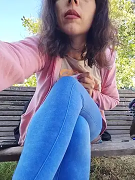 PublicBigLabiaMelly's Webcam Show