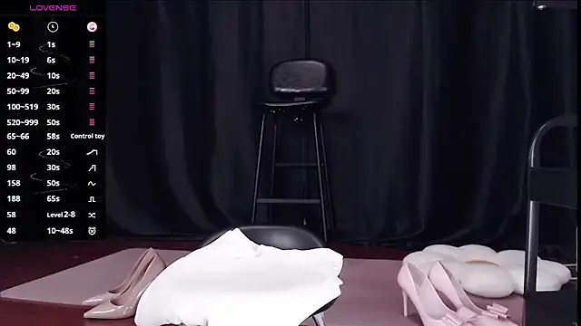 qianqian_ Show in webcam