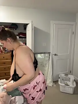 Show modela violetaurora95 na web-kameri