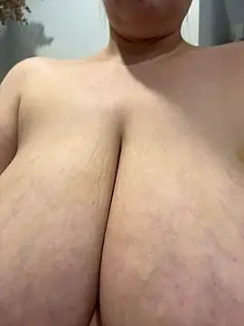 הופעת וובקאם של violetaurora95