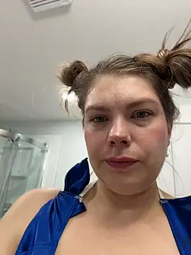 הופעת וובקאם של violetaurora95