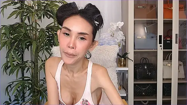 Mina_Sue Pertunjukan Webcam