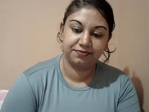 bellachow10's Live XXX Chat