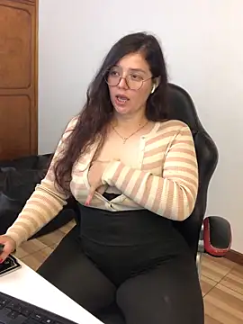 kayortiiz Adlı Modelin Canlı XXX Sohbeti