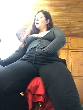 Chat +18 de kayortiiz ao vivo
