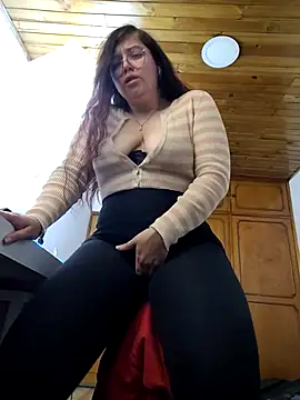 kayortiiz – Naživo XXX chat