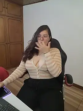 Chat XXX en directo de kayortiiz