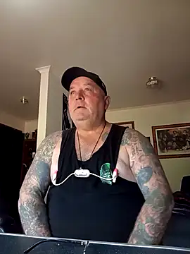 KINKYBLUEYES69 现场XXX聊天