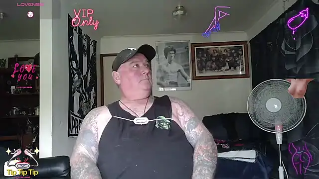 KINKYBLUEYES69 在線直播表演