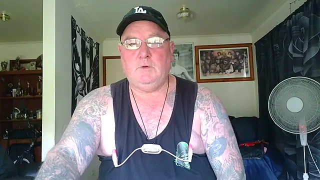 Chat +18 de KINKYBLUEYES69 ao vivo