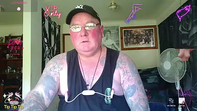 Webkamerová show KINKYBLUEYES69