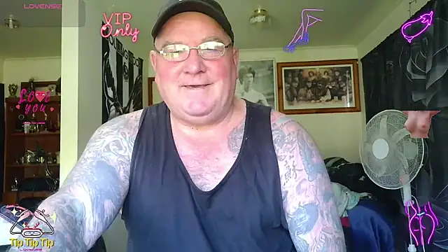 KINKYBLUEYES69 在線直播表演