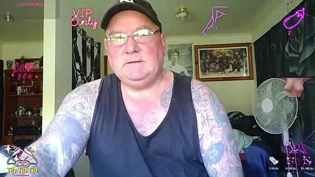 KINKYBLUEYES69 Pertunjukan Webcam