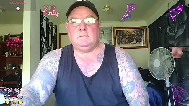 KINKYBLUEYES69 webkamerás műsora