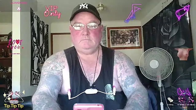 KINKYBLUEYES69 Webcam Show