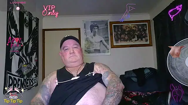 KINKYBLUEYES69のウェブカメラショー