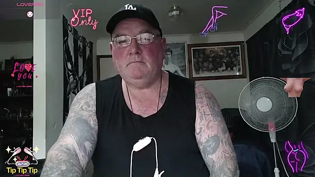 KINKYBLUEYES69のウェブカメラショー