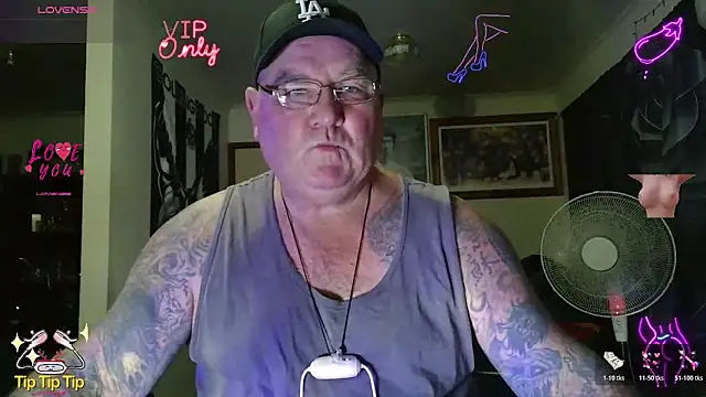 Webkamerová show KINKYBLUEYES69