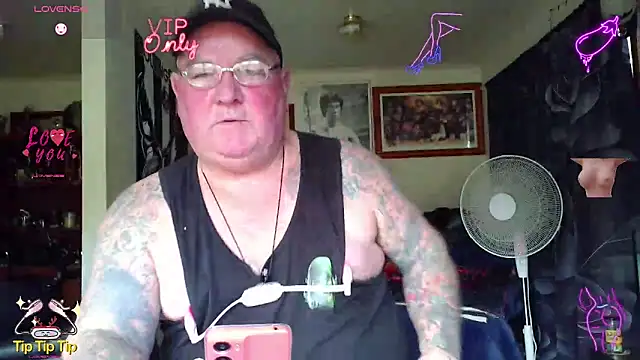KINKYBLUEYES69's Webcam Show