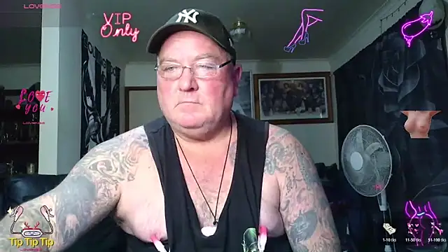KINKYBLUEYES69 webcam show