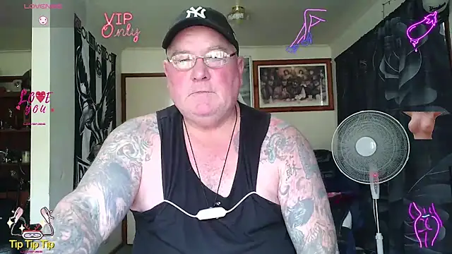 KINKYBLUEYES69 Show Webcam