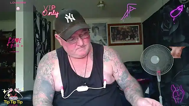 KINKYBLUEYES69 Show Webcam
