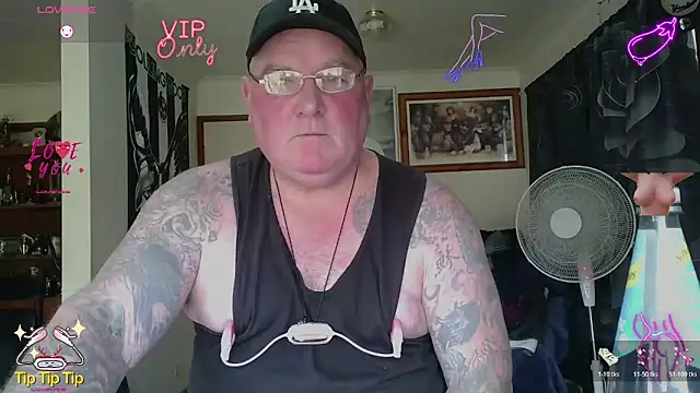 KINKYBLUEYES69 Webcam Show