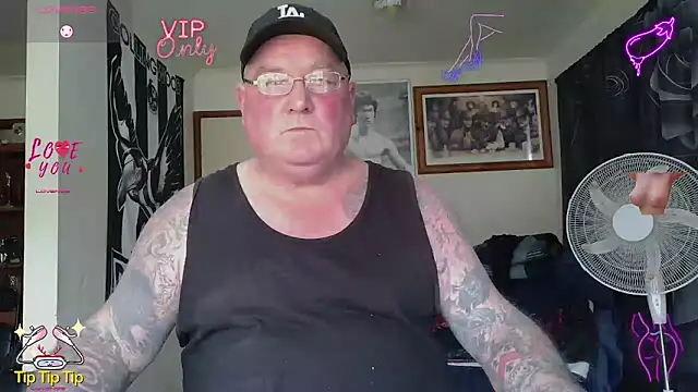 KINKYBLUEYES69 Webcam Show