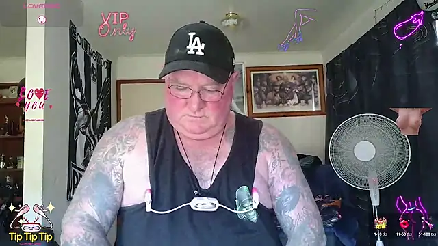 KINKYBLUEYES69 webkamerás műsora