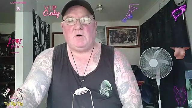 KINKYBLUEYES69 webkamerás műsora