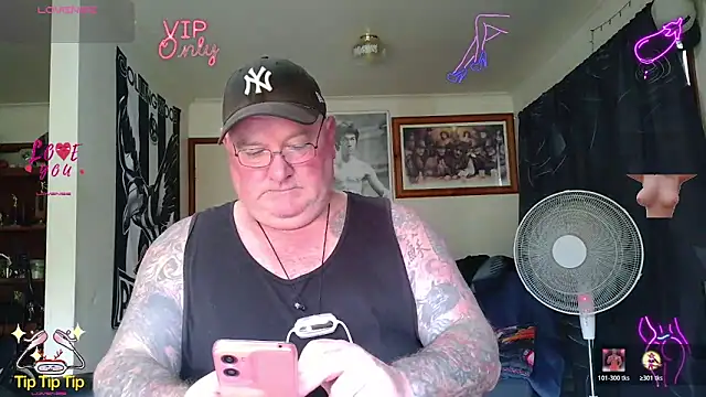 KINKYBLUEYES69のウェブカメラショー