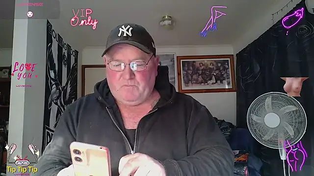 Webkamerová show KINKYBLUEYES69