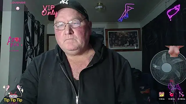 KINKYBLUEYES69 Webcam Show