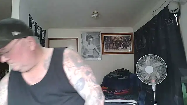 KINKYBLUEYES69のウェブカメラショー