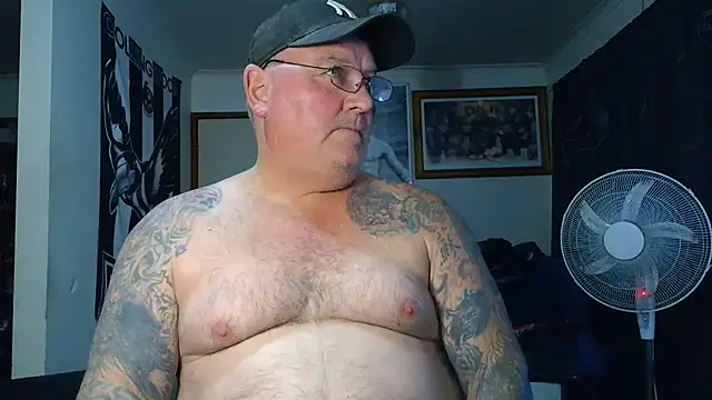 KINKYBLUEYES69 webcam show