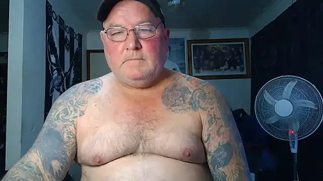 Webkamerová show KINKYBLUEYES69