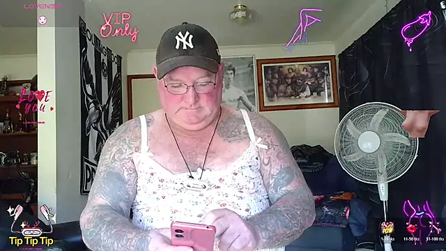 KINKYBLUEYES69 webkamerás műsora