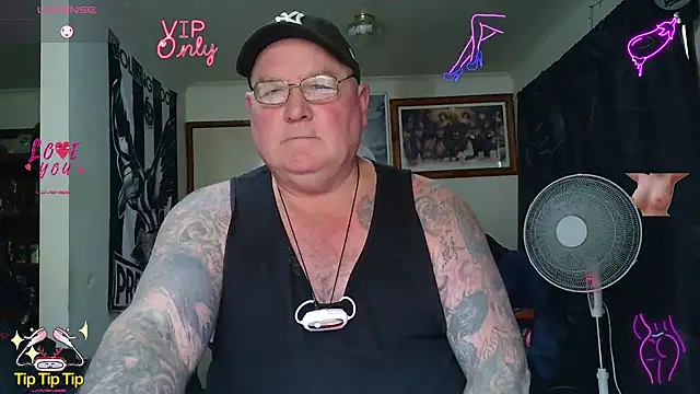 KINKYBLUEYES69のウェブカメラショー