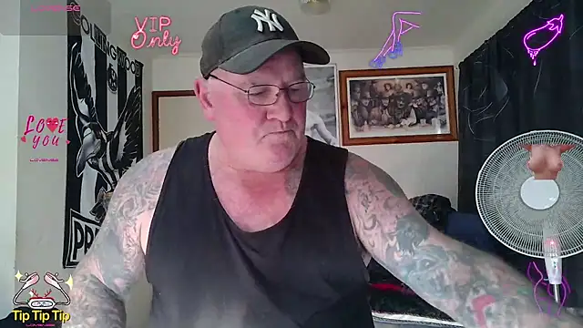 KINKYBLUEYES69 Pertunjukan Webcam