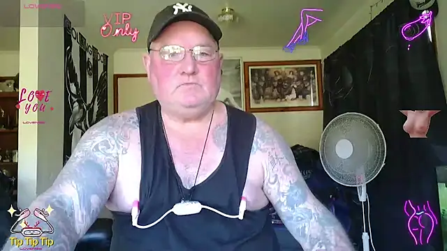 KINKYBLUEYES69のウェブカメラショー