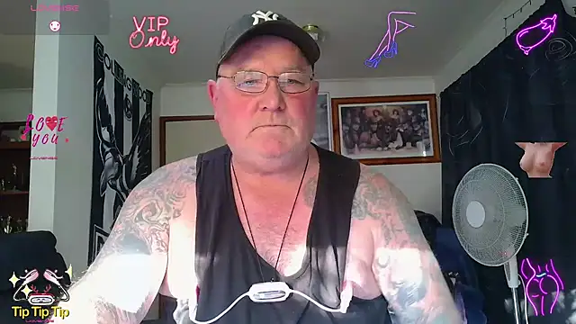 KINKYBLUEYES69のウェブカメラショー