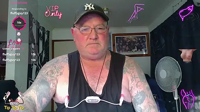 KINKYBLUEYES69's Webcam Show