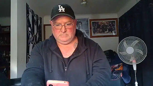 KINKYBLUEYES69 网络视讯表演