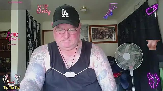 KINKYBLUEYES69 élő XXX-chatje