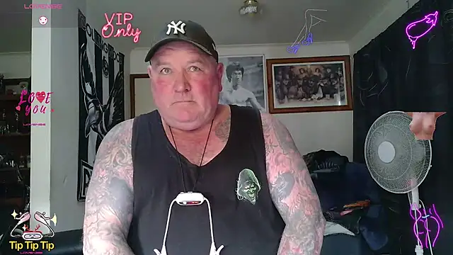 KINKYBLUEYES69 在線直播表演