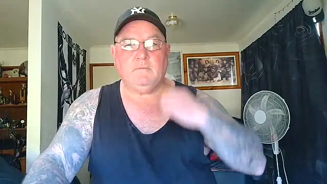 KINKYBLUEYES69 Webcam-Show
