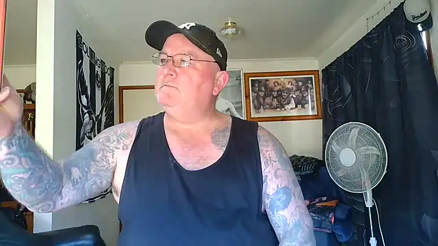 KINKYBLUEYES69 Webcam-Show
