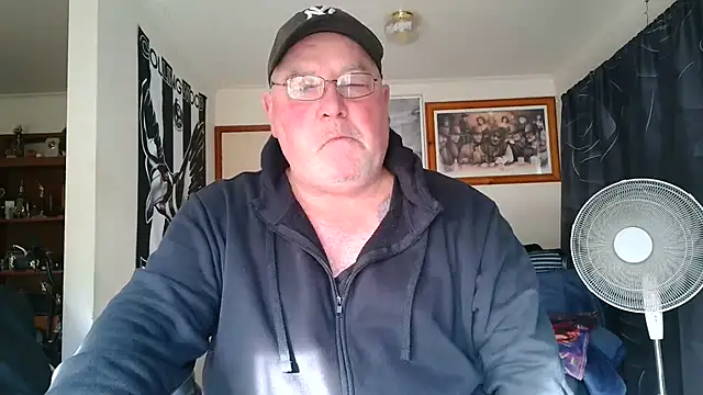 KINKYBLUEYES69 webkamerás műsora